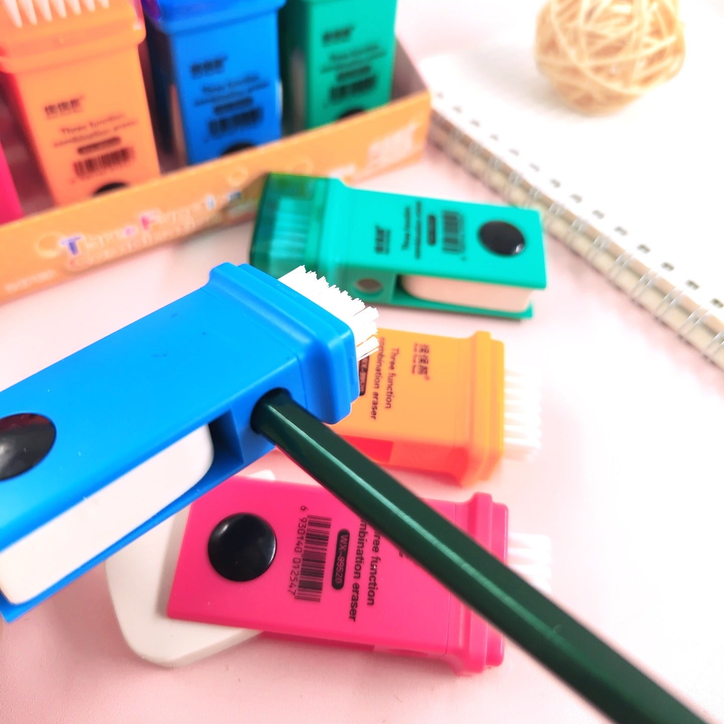 3-in-1 Sharpener & Eraser & Brush